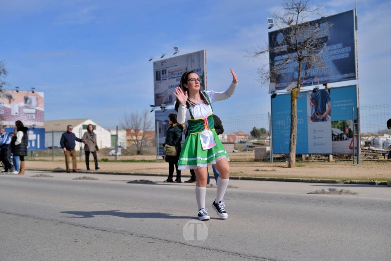 El Desfile Escolar llena de alegría y color las calles de Tomelloso