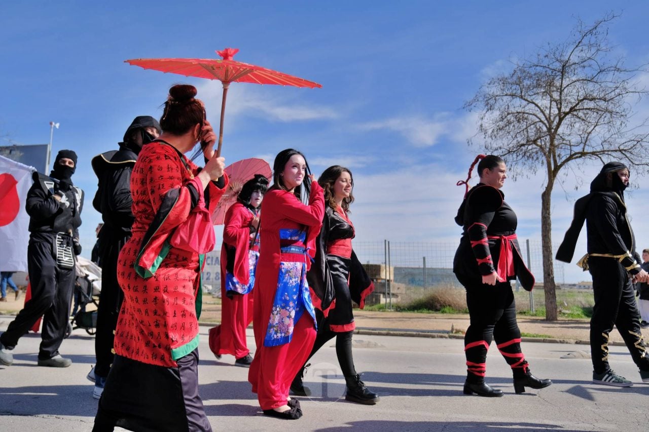 El Desfile Escolar llena de alegría y color las calles de Tomelloso