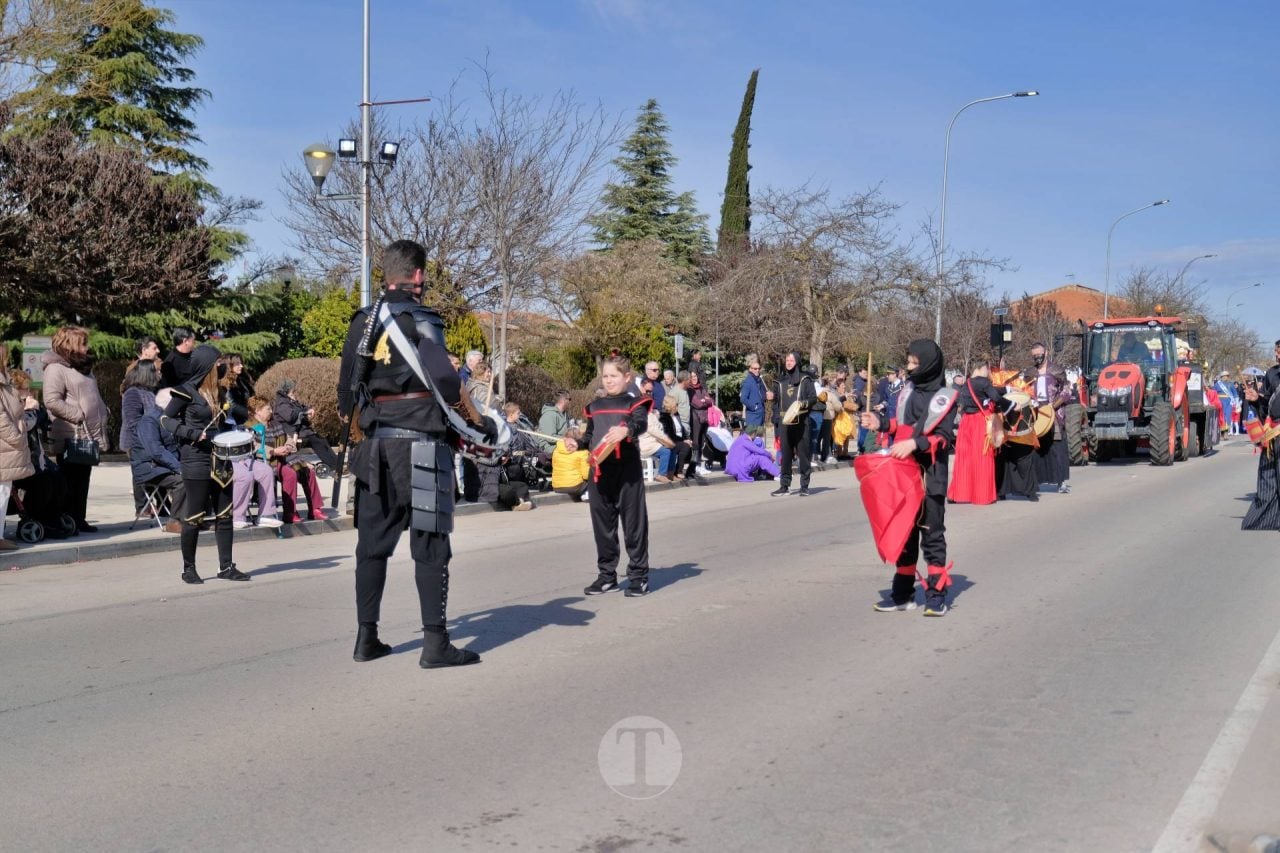 El Desfile Escolar llena de alegría y color las calles de Tomelloso
