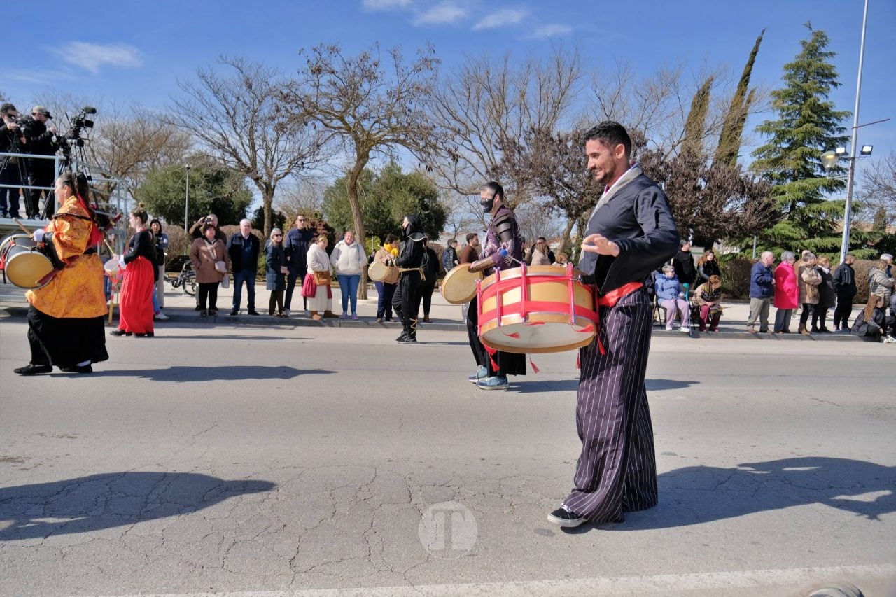 El Desfile Escolar llena de alegría y color las calles de Tomelloso