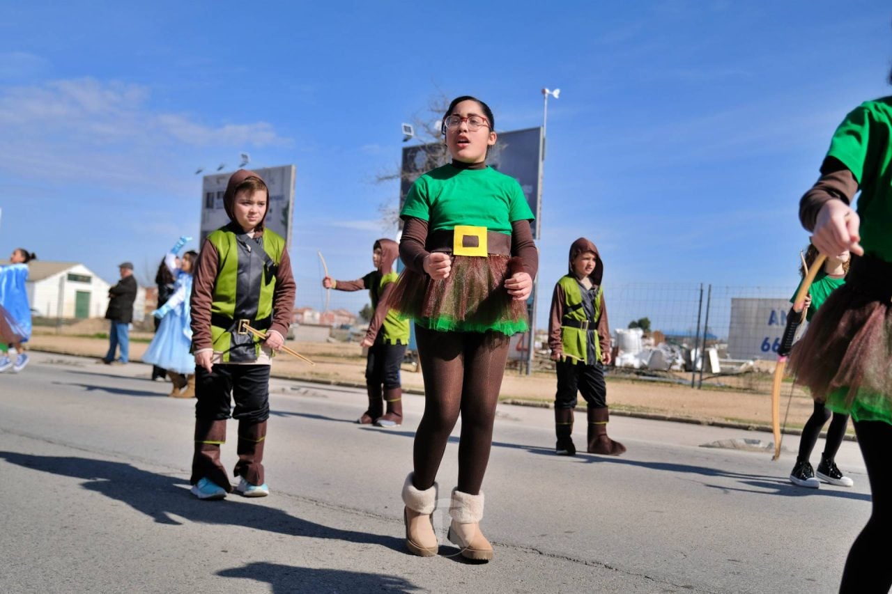 El Desfile Escolar llena de alegría y color las calles de Tomelloso