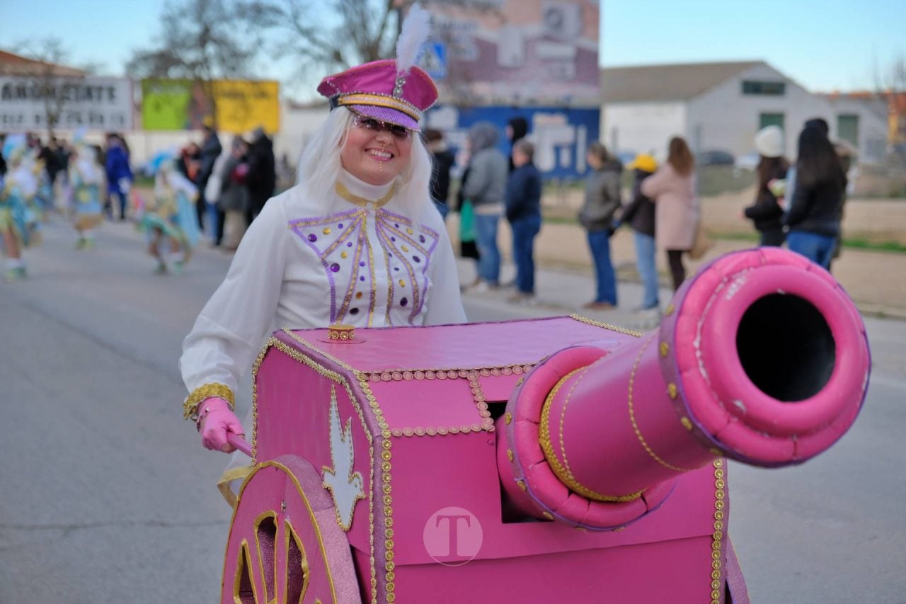Escuela de Danza Attitude y El Burleta logran los máximos premios del Desfile Nacional de Carnaval