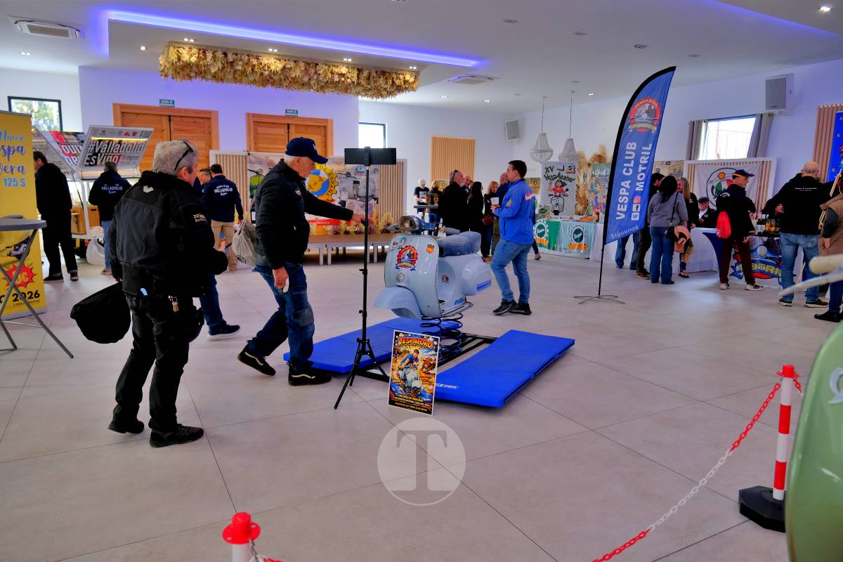 Tomelloso se convierte en capital nacional del vespismo con 220 participantes