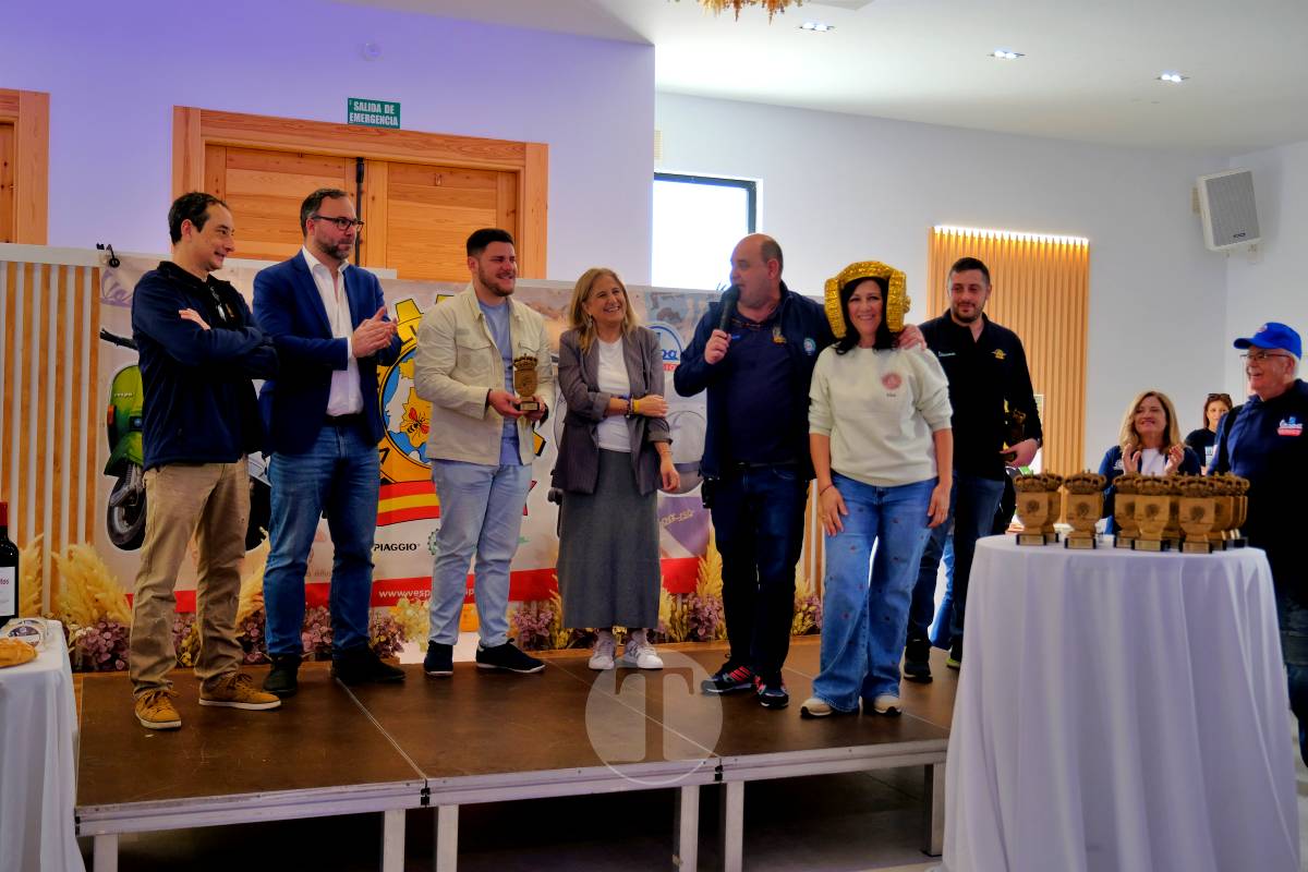 Tomelloso se convierte en capital nacional del vespismo con 220 participantes