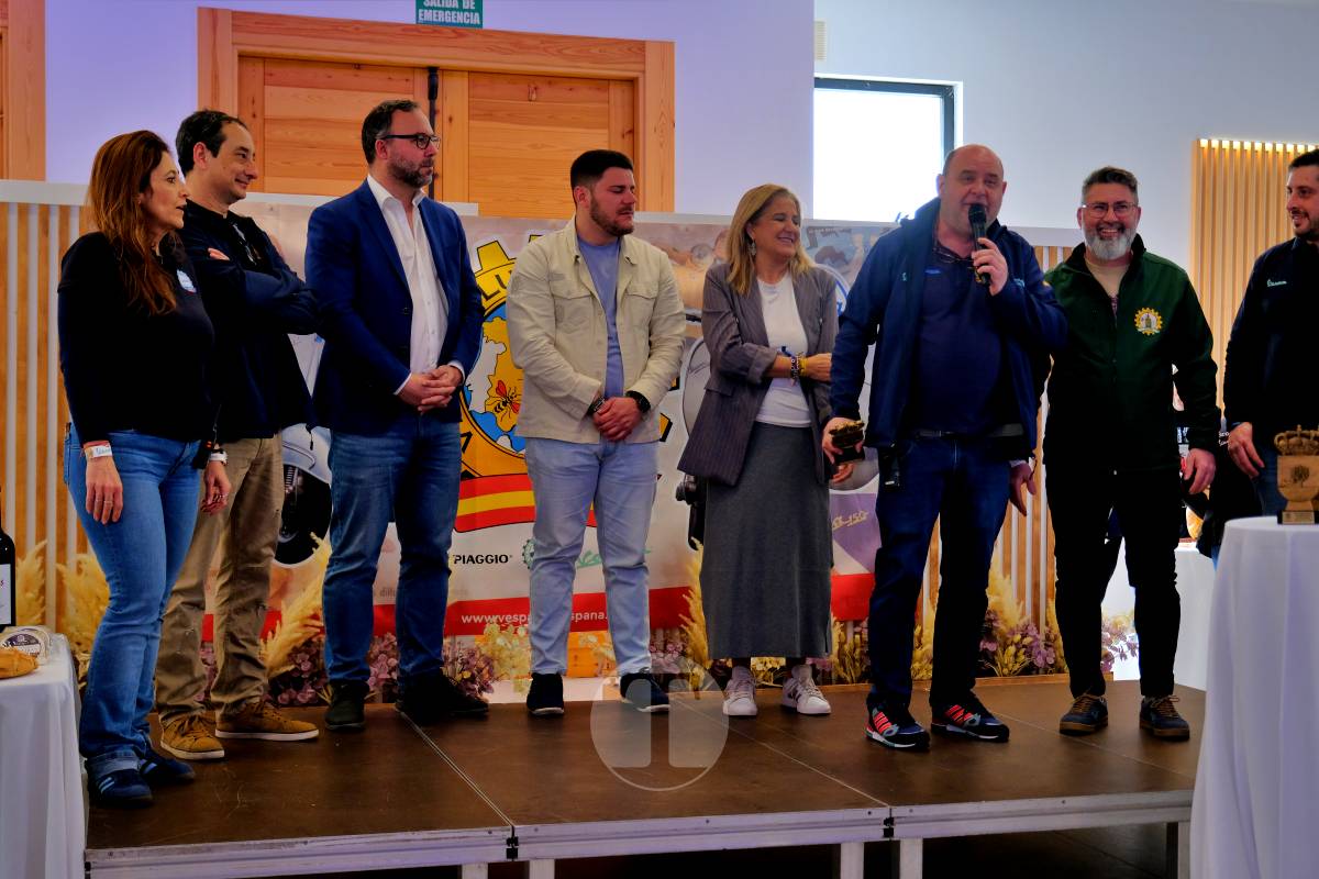 Tomelloso se convierte en capital nacional del vespismo con 220 participantes