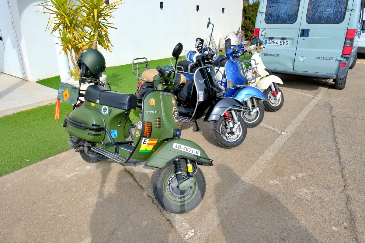 Tomelloso se convierte en capital nacional del vespismo con 220 participantes