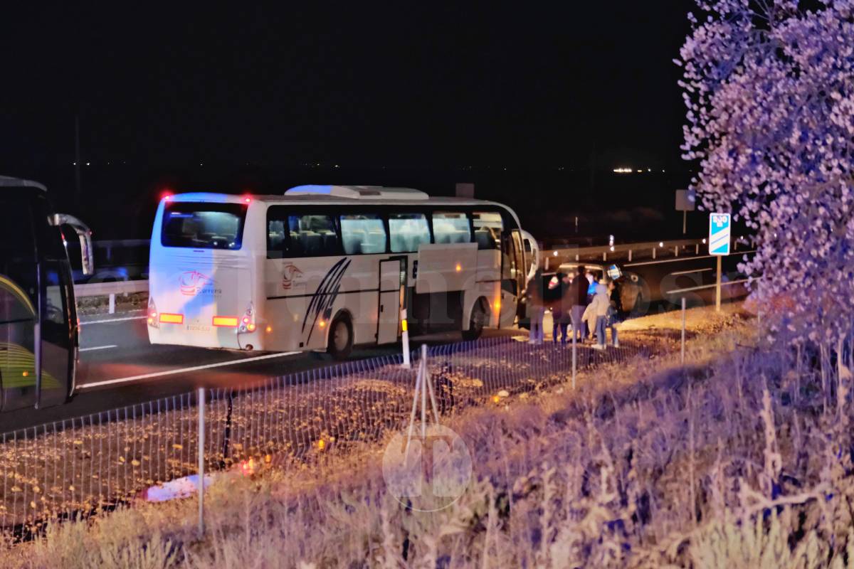 Susto para Harúspices a la vuelta de Bolaños tras incendiarse el motor de su autobús