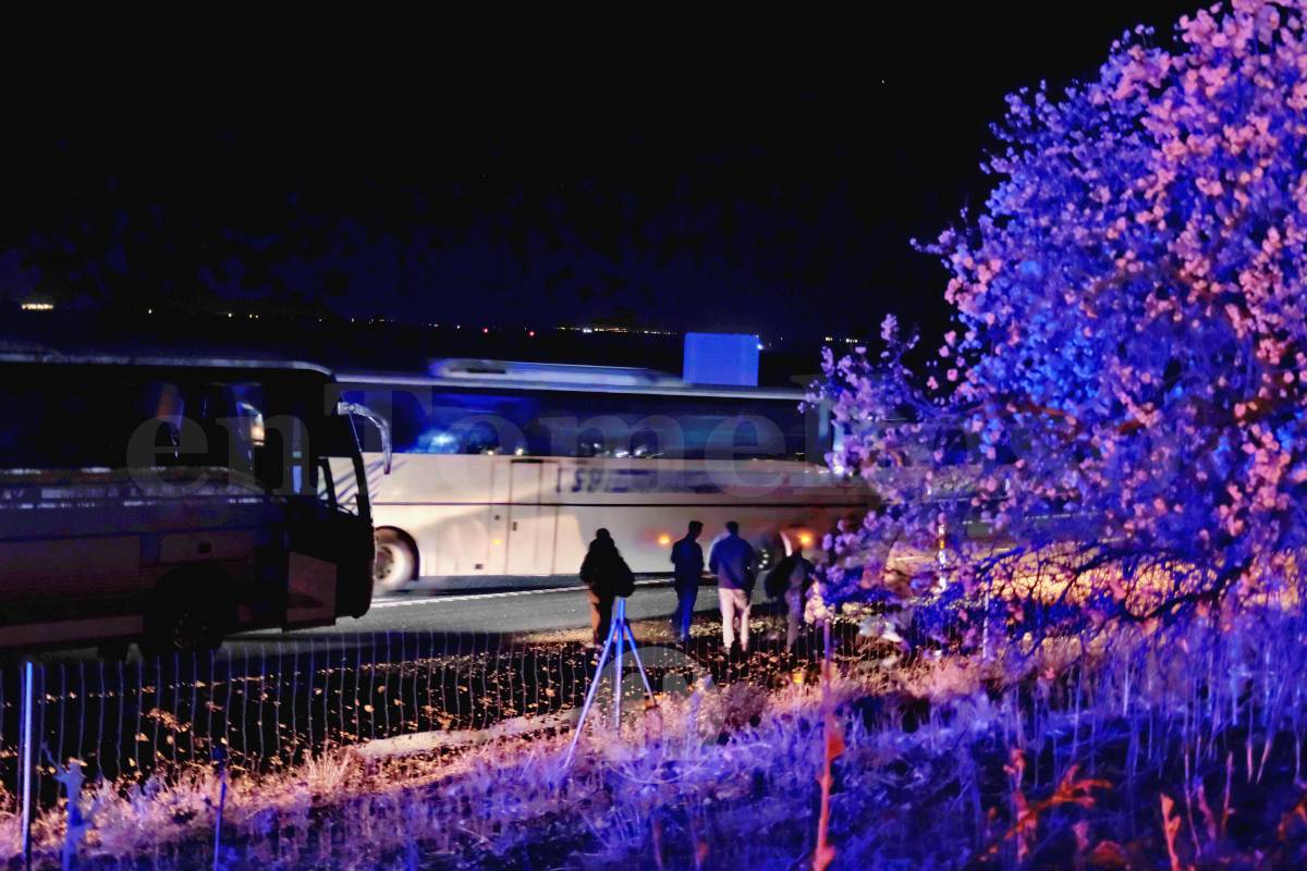 Susto para Harúspices a la vuelta de Bolaños tras incendiarse el motor de su autobús