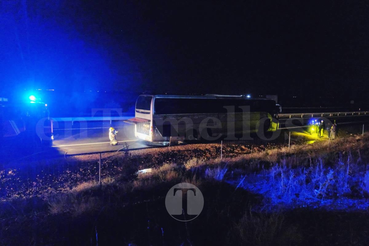 Susto para Harúspices a la vuelta de Bolaños tras incendiarse el motor de su autobús