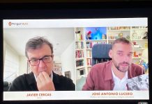 Javier Cercas, ganador del Premio Planeta 2019, en el IES Alto Guadiana de Tomelloso