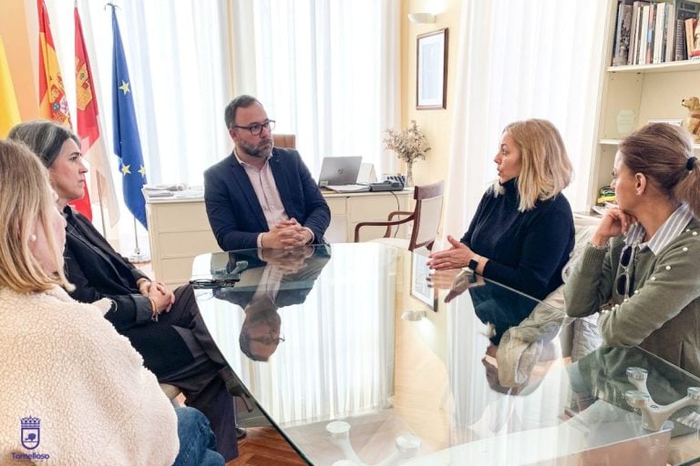 “Nadie es tan Feliz” inicia nueva etapa y refuerza su colaboración con el Ayuntamiento de Tomelloso
