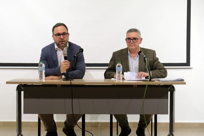 Javier Navarro y Santiago Lucas Torres