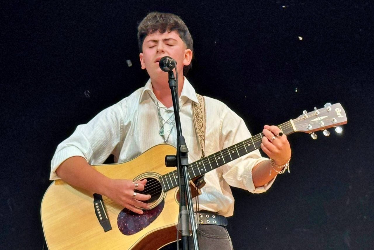 El IES Francisco García Pavón celebró el Día Internacional de la Radio con un programa en directo de “La Lumbrera”