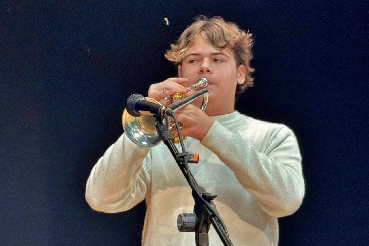 El IES Francisco García Pavón celebró el Día Internacional de la Radio con un programa en directo de “La Lumbrera”