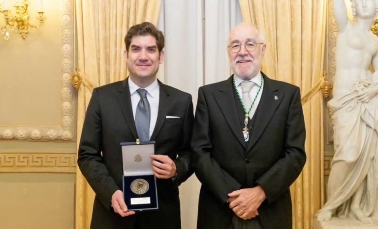 La Real Academia de Ingeniería distingue al tomellosero Manuel Fuentes por su impacto en el transporte aéreo