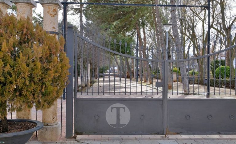 El cierre de parques y espacios municipales de Tomelloso se mantiene durante el fin de semana