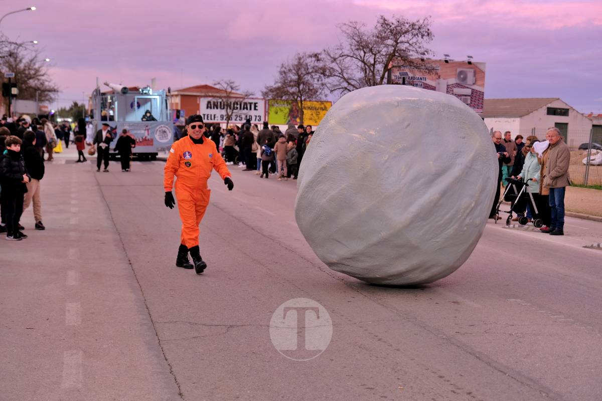 De las profundidades del océano a la luna, fantasía y humor toman el Carnaval de Tomelloso