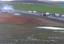 Arde un camión cargado de cerveza y obliga a cortar la A-4 hacia Andalucía en Santa Cruz de Mudela