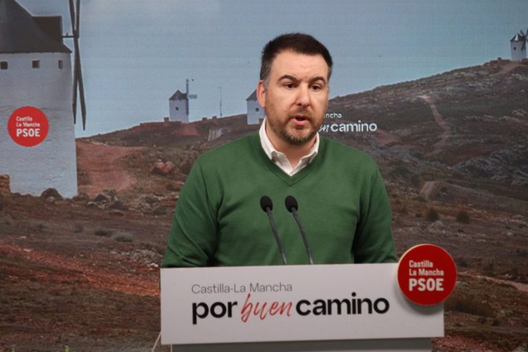 El PSOE acusa a Núñez de empujar al PP hacia Vox y exhibe los datos económicos de Page como contraste