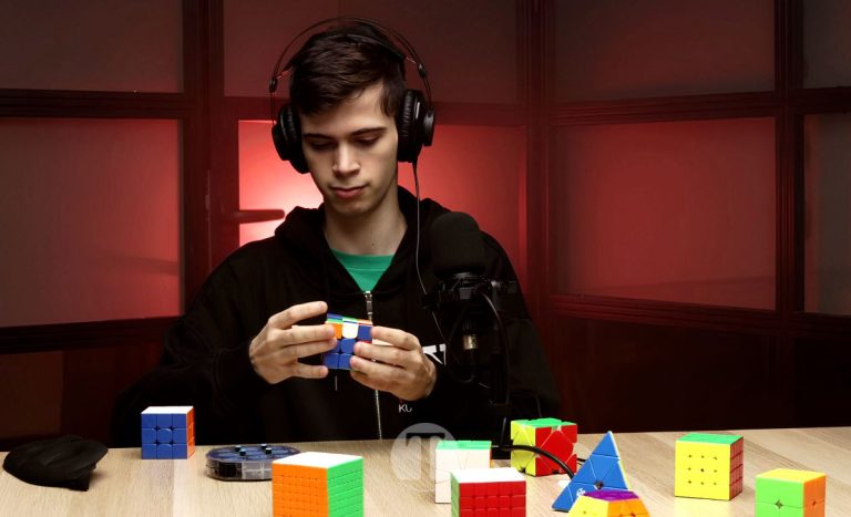 ¿Cómo se memoriza un cubo de Rubik en 6 segundos? Iker Carrasco (de Tomelloso) ya es récord nacional