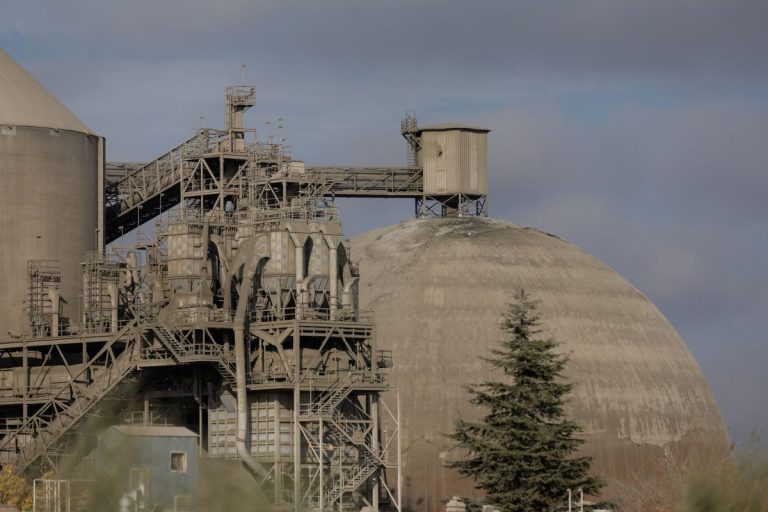 La energía arrastra a la baja los precios industriales en C-LM, que caen un 3,3 % en enero