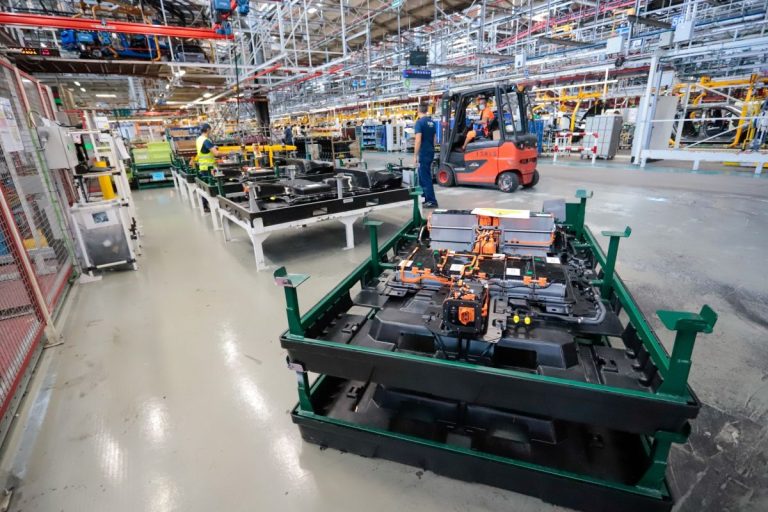 La industria de C-LM avanza un 0,8 % en 2025, por debajo del crecimiento nacional