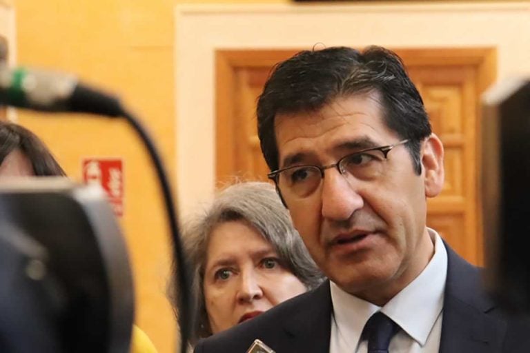 Caballero pide autocrítica al PSOE y advierte de “una catástrofe política” si no se corrige el rumbo