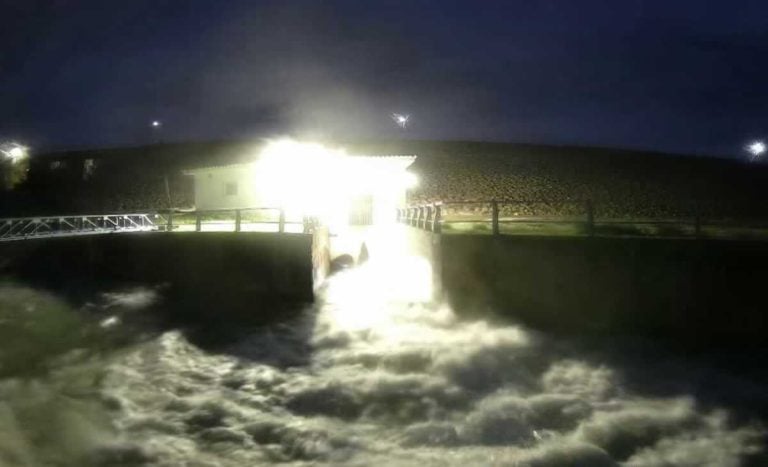 El pantano de Vallehermoso abre el desagüe al 89 %