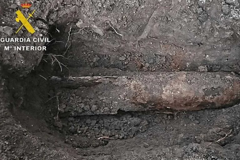 Detonada en un vertedero la bomba de aviación de la Guerra Civil hallada en Val de Santo Domingo