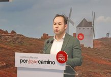 PSOE ofrece reactivar el Estatuto si Núñez rompe con Génova y respeta el pacto alcanzado en C-LM 10k Ciudad de Tomelloso 2025