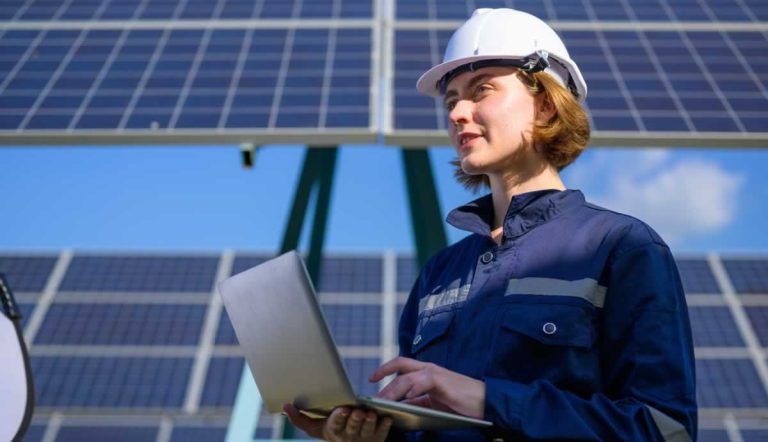 Últimas plazas para formarse en energías renovables en Manzanares