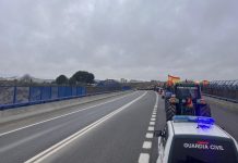Más de 300 tractores cruzan Castilla-La Mancha rumbo a Madrid para sumarse a la tractorada