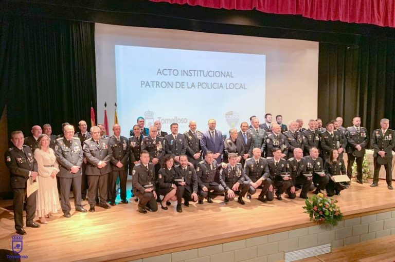 Tomelloso arropa a su Policía Local en una jornada de distinciones y compromiso institucional