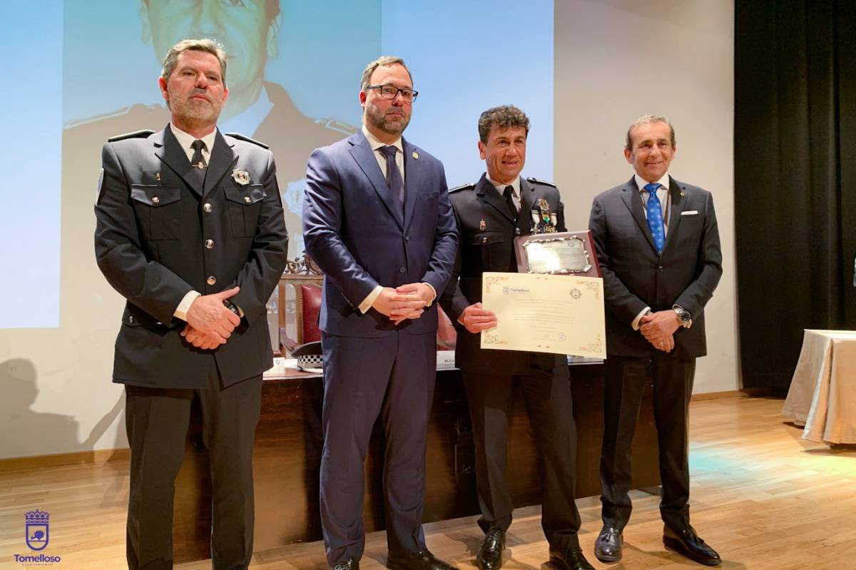 Tomelloso arropa a su Policía Local en una jornada de distinciones y compromiso institucional