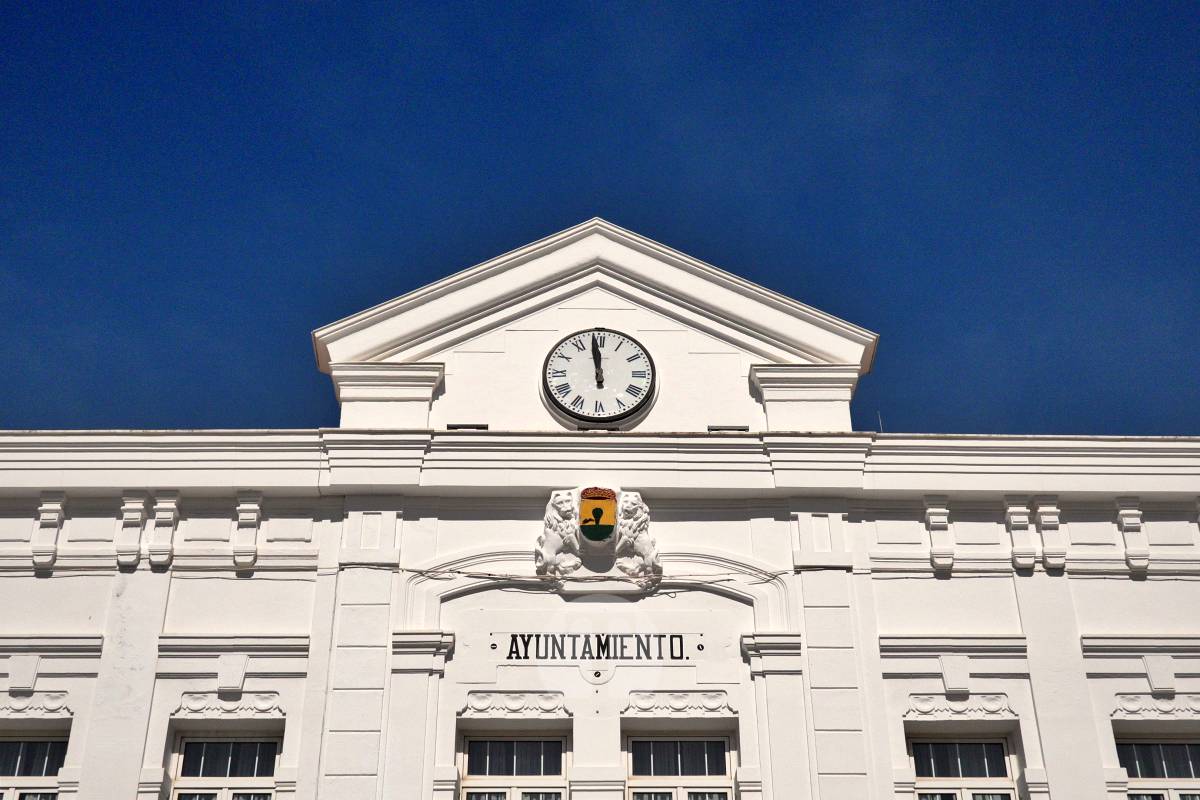 Tomelloso guarda un minuto de silencio en memoria de las víctimas del terrorismo