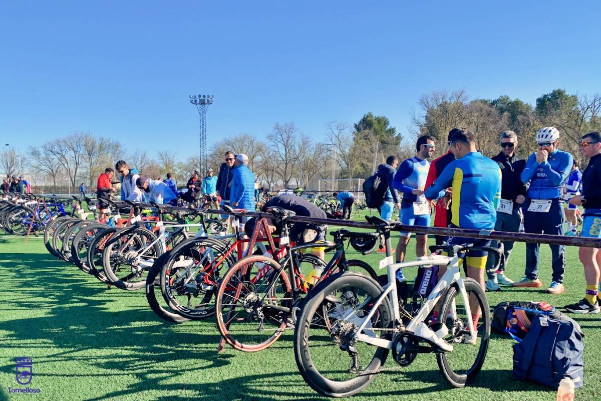 El XXXIV Duatlón Ciudad de Tomelloso reúne a 150 atletas y consolida su carácter solidario