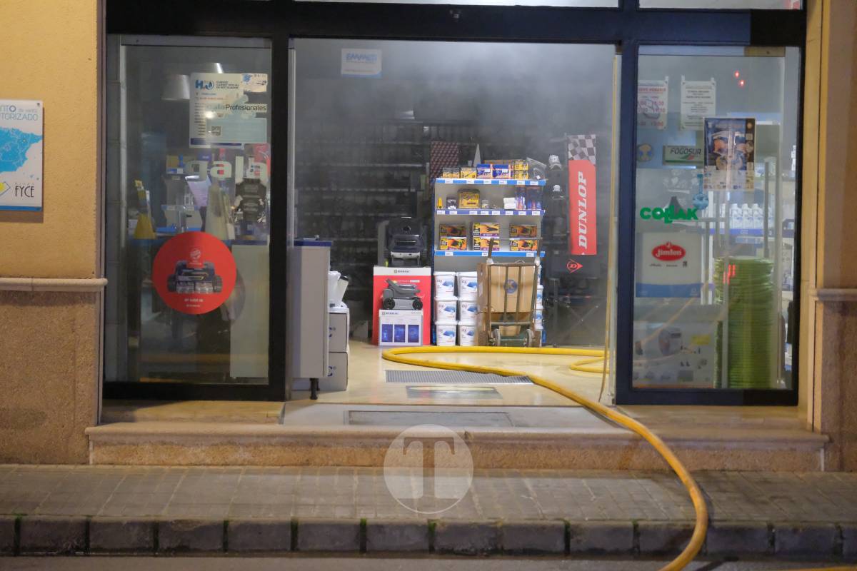 Incendio en un almacén de fontanería de Tomelloso