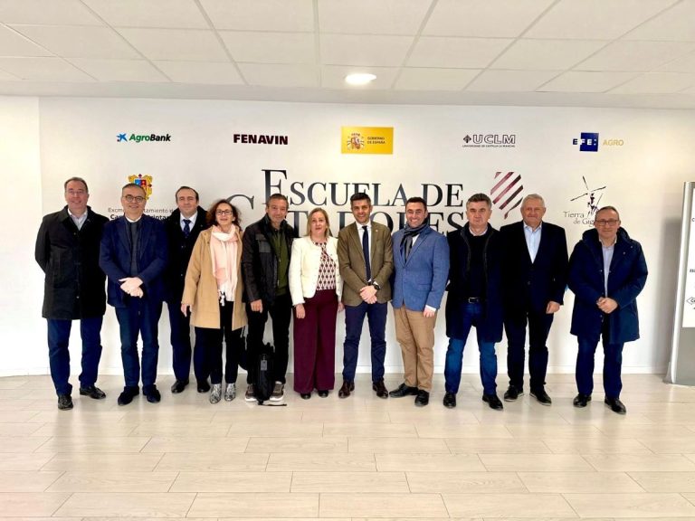 Tomelloso acoge la primera reunión de la Interprofesional Vitivinícola de C-LM tras su reconocimiento oficial