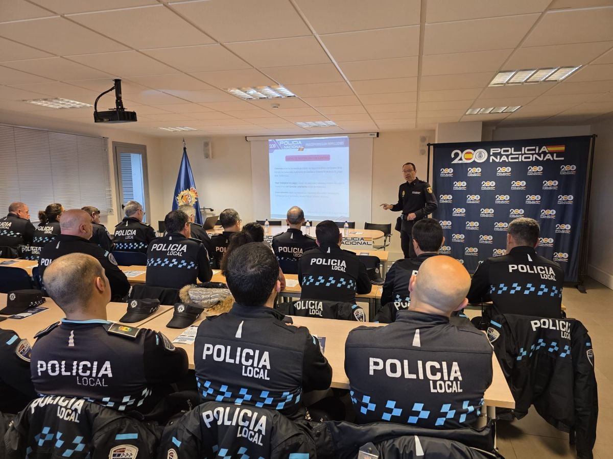 Policías locales de C-LM se reúnen en Tomelloso para una formación sobre seguridad