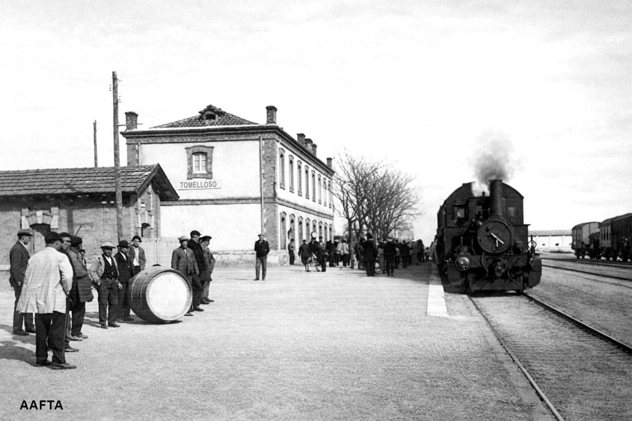 Locomotoras americanas en Tomelloso, pioneros en el ferrocarril español