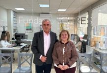 Luciano Poyato visita Fundación CERES en Tomelloso para conocer sus recursos de atención a las adicciones