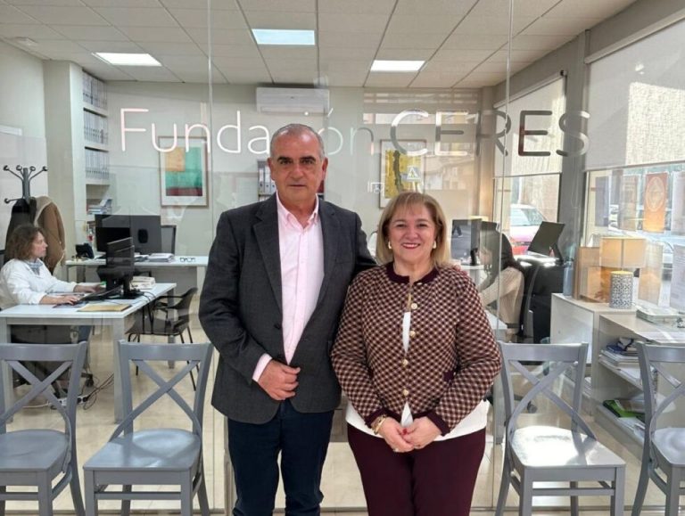 Luciano Poyato visita Fundación CERES en Tomelloso para conocer sus recursos de atención a las adicciones