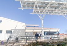 Nueva pérgola fotovoltaica en la terraza exterior del Mercado de Abastos de Tomelloso