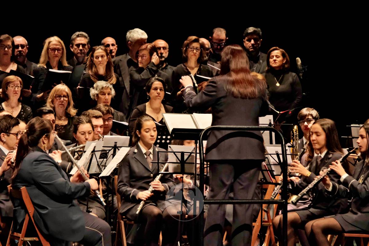 Luis Perales proclama la Semana Santa de Tomelloso en un emotivo pregón en el Teatro Marcelo Grande