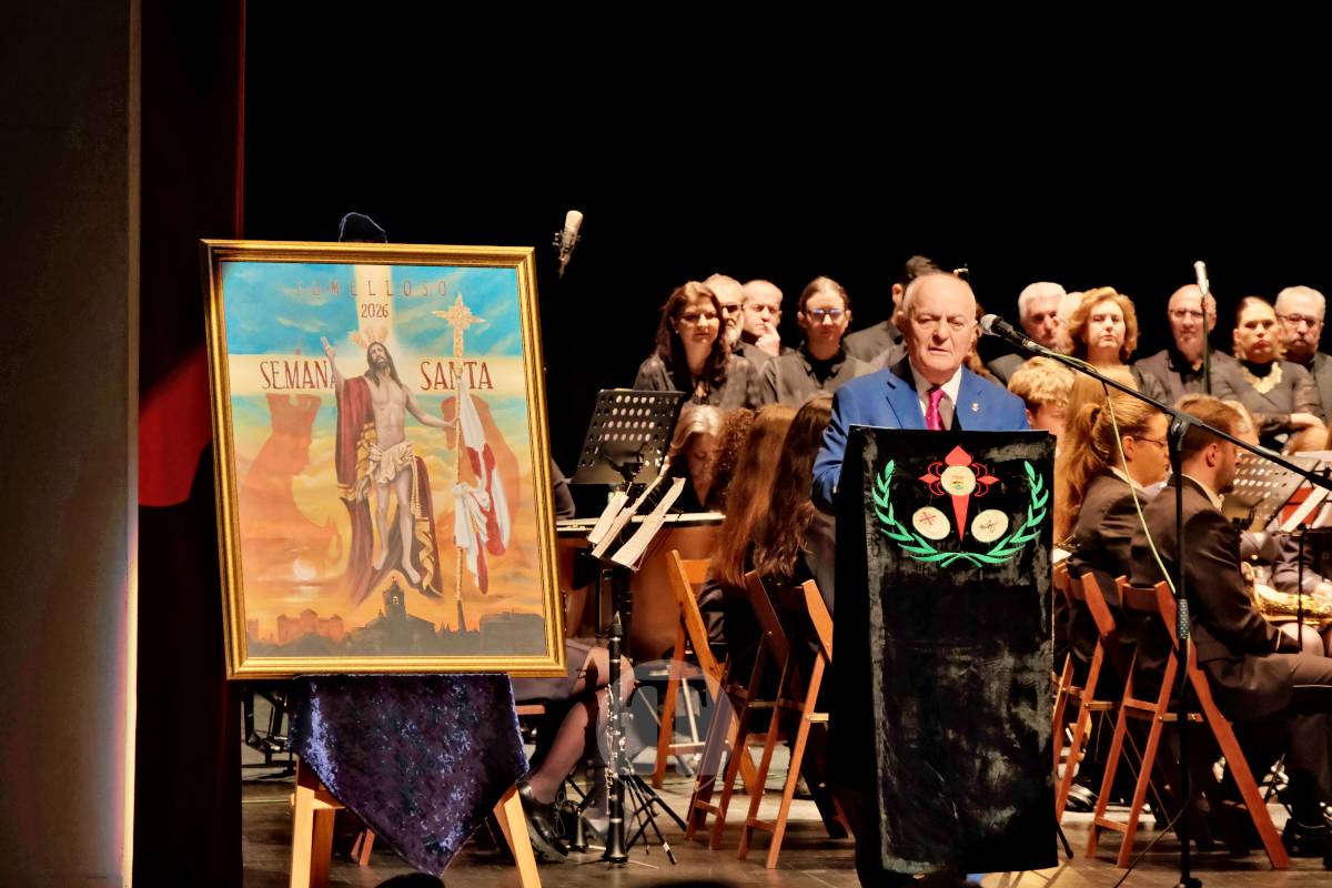 Luis Perales proclama la Semana Santa de Tomelloso en un emotivo pregón en el Teatro Marcelo Grande
