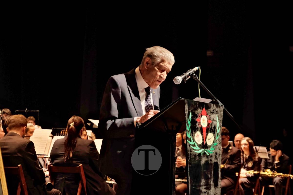 Luis Perales proclama la Semana Santa de Tomelloso en un emotivo pregón en el Teatro Marcelo Grande