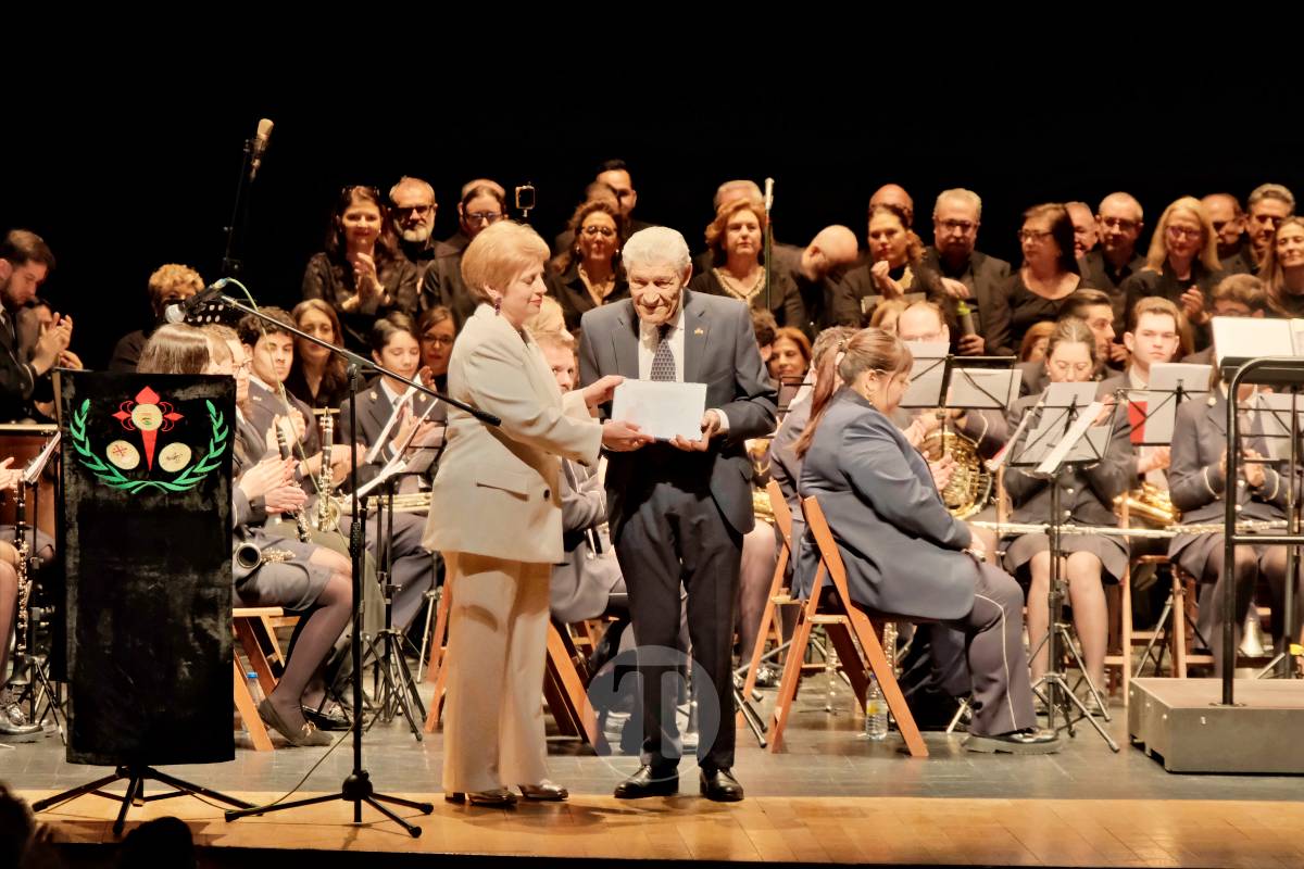 Luis Perales proclama la Semana Santa de Tomelloso en un emotivo pregón en el Teatro Marcelo Grande