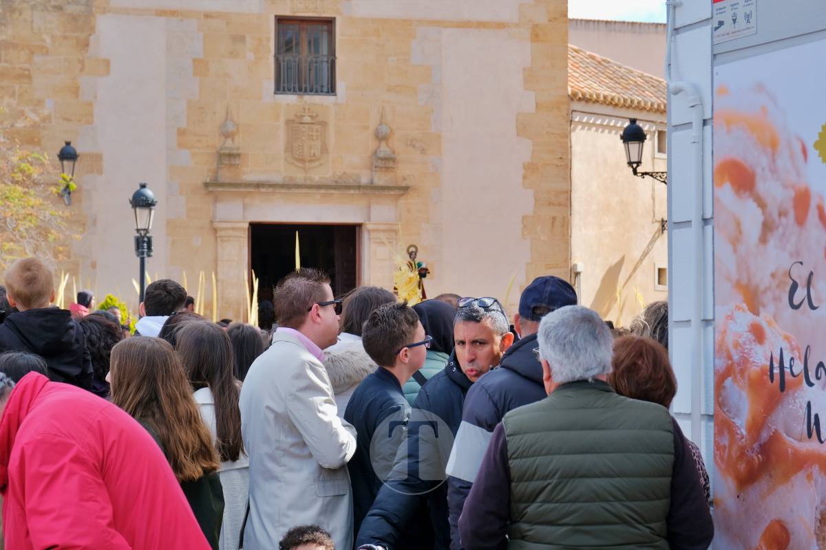 La Borriquilla abre la Semana Santa de Tomelloso en una mañana soleada y marcada por el frío