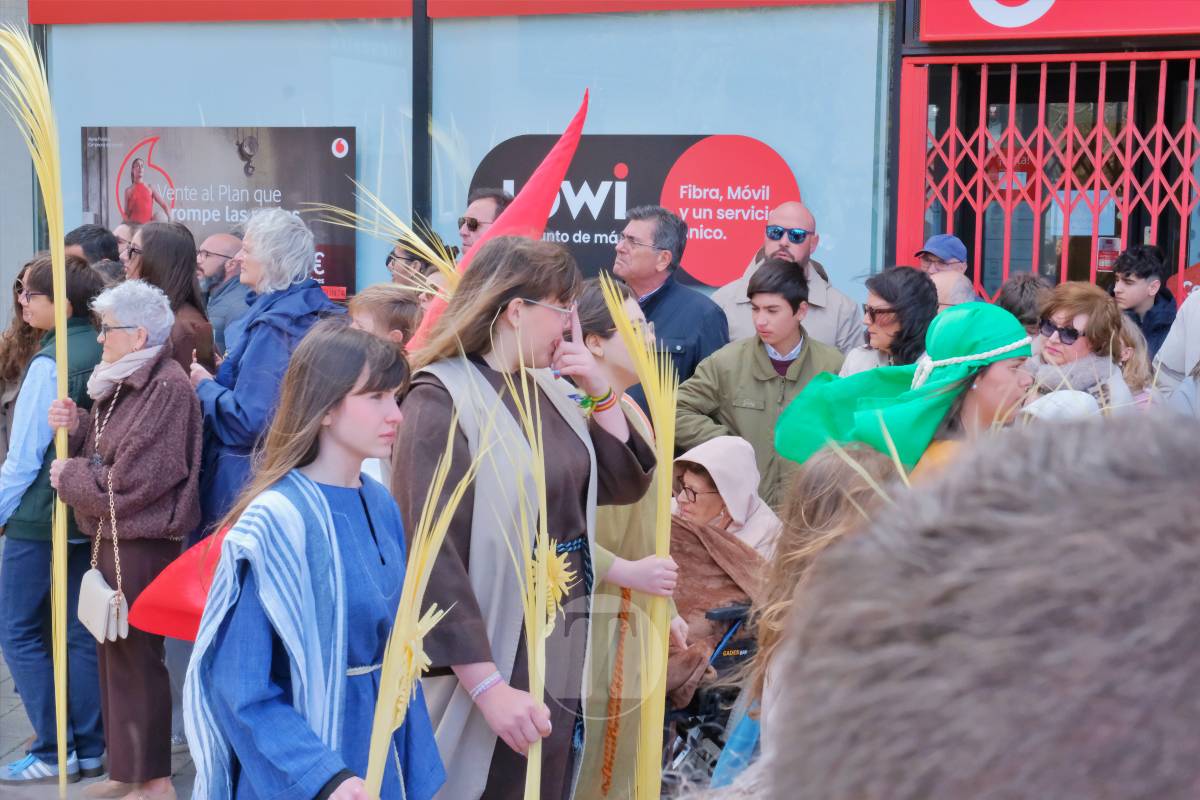 La Borriquilla abre la Semana Santa de Tomelloso en una mañana soleada y marcada por el frío