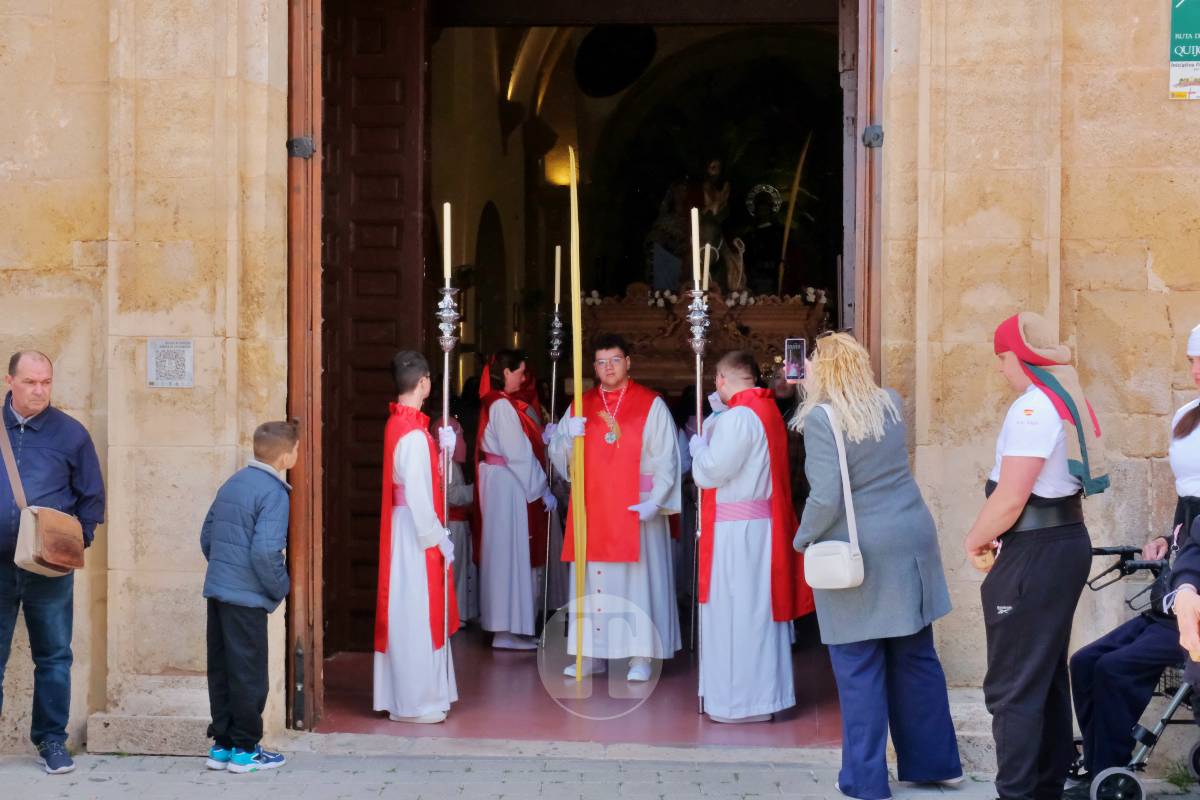 La Borriquilla abre la Semana Santa de Tomelloso en una mañana soleada y marcada por el frío